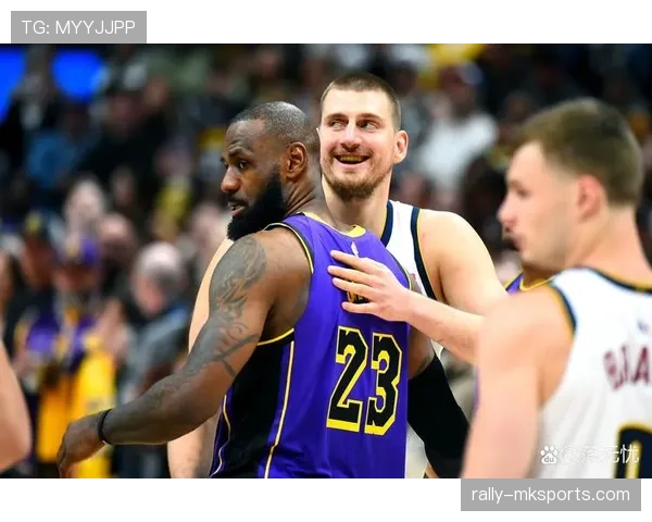 卡马文加防守站位调整助皇马逆转战局 关键时刻展现球队韧性