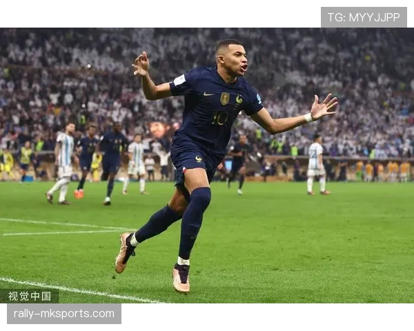 姆巴佩荣膺世界杯银靴，状态回暖彰显顶级足球天赋