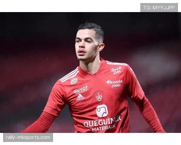 布雷斯特中场控制