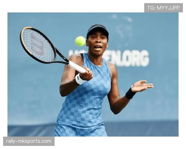 我去，维纳斯·威廉姆斯穿着破球鞋去买咖啡，旁边停着价值几百万的SUV