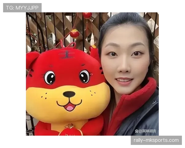 袁心玥家里那泳池到底有多豪，估计普通人连边都摸不到吧